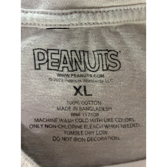 Peanuts Halloween T-Shirt XL‎ Snoopy Charlie Brown Trick or Treat - Picture 3 of 6